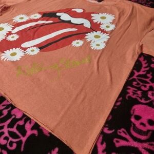 Nwt rolling Stones cropped top size large